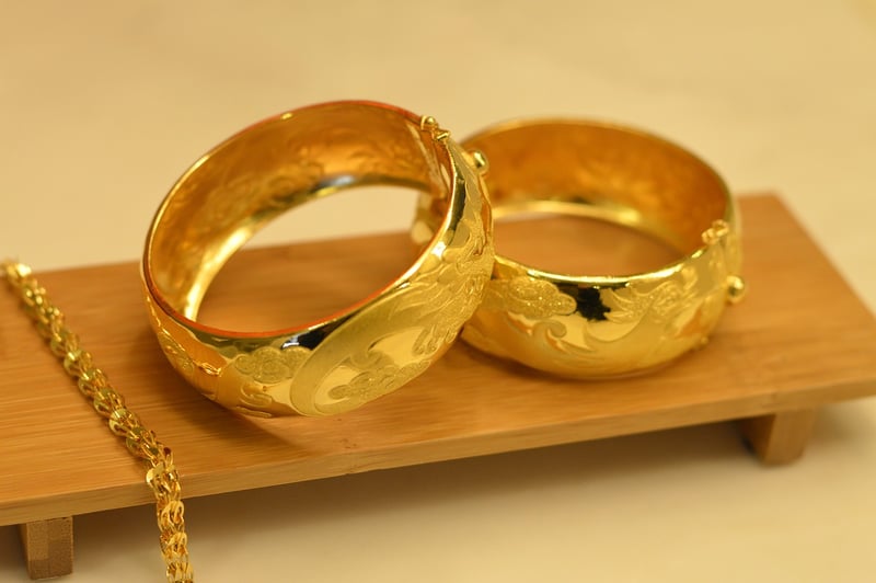 Celestial-Themed Wedding Rings
